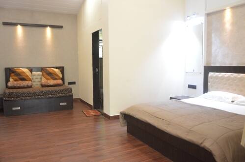 Shiv Shanti Holiday Inn, Shrivardhan 4
